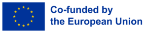 In questo logo a sinistra c’è la bandiera dell’Europa. In primo piano ci sono le 12 stelle gialle che formano un cerchio e lo sfondo è blu. A destra c’è la scritta blu su sfondo bianco “CO- FUNDED BY THE EUROPEAN UNION” che significa “CO-FINANZIATO DALL'UNIONE EUROPEA”